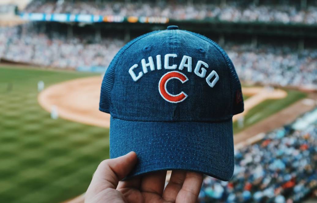 ilustrasi topi baseball (unsplash.com/Blake Guidry)