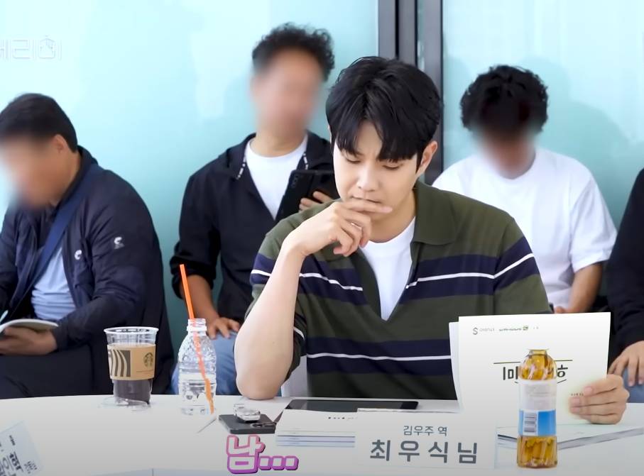 momen Choi Woo Shik dan Jung So Min script reading Would You Marry Me (via Youtube.com/SBS Catch)