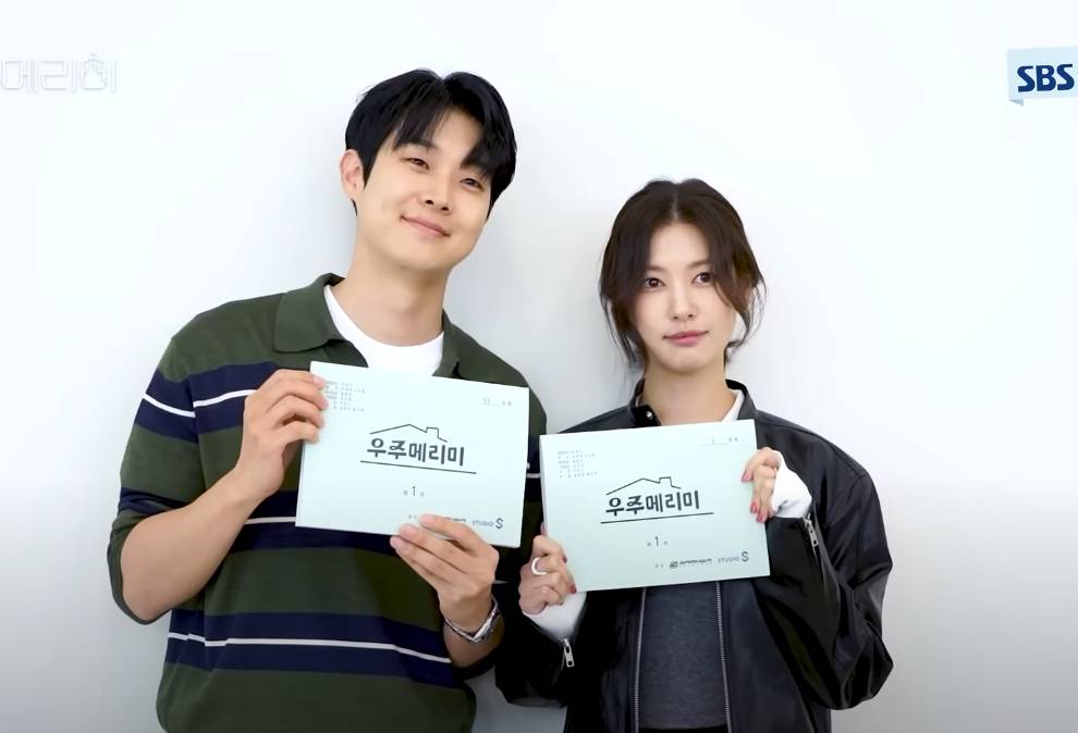 momen Choi Woo Shik dan Jung So Min script reading Would You Marry Me (via Youtube.com/SBS Catch)