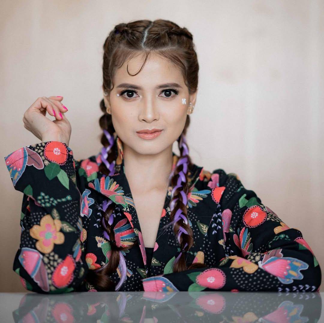 Inspirasi makeup ala Chika Jessica (instagram.com/chikajessica88)