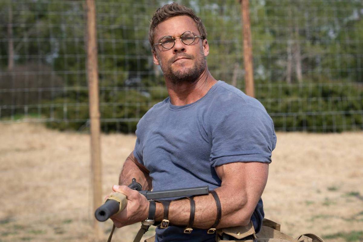 Alan Ritchson akui sudah ngobrol sama James Gunn.jpg