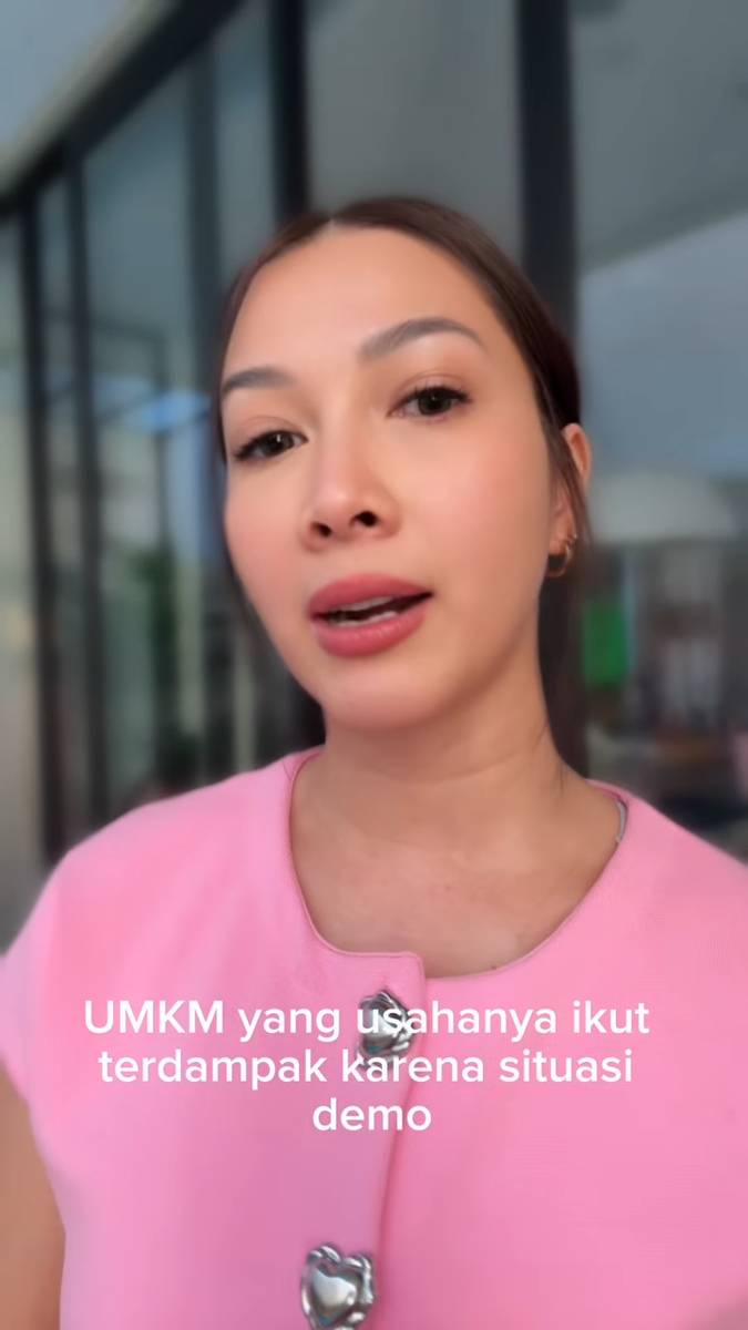 artis bantu UMKM gratis