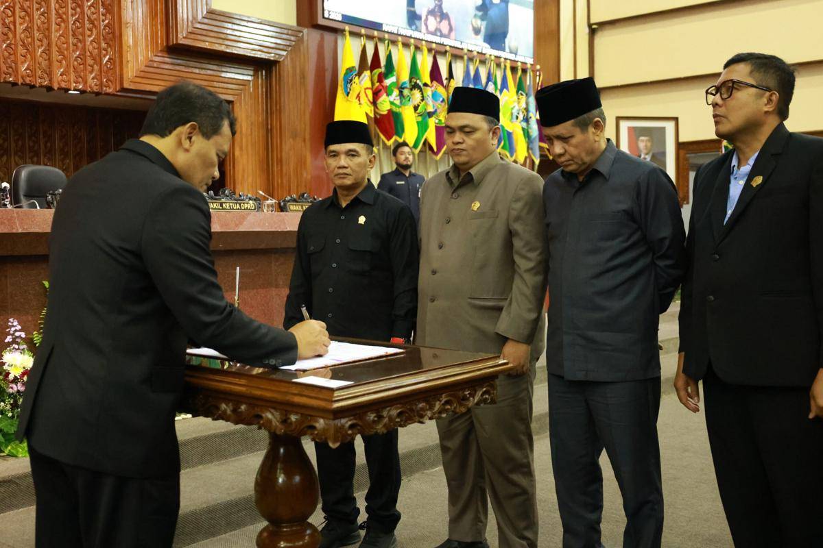 Ilustrasi aktivitas anggota DPRD Jateng - 9.jpg