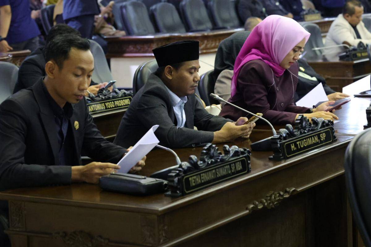 Ilustrasi aktivitas anggota DPRD Jateng - 8.jpg