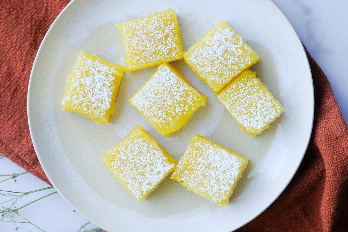ilustrasi lemon bars