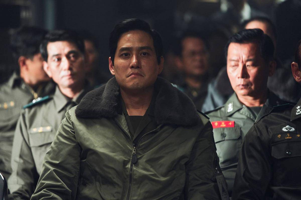 Still cut 12.12: The Day (dok. Plus M Entertainment/12.12: The Day)