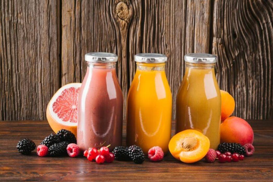 Jus Buah (freepik.com/freepik) 