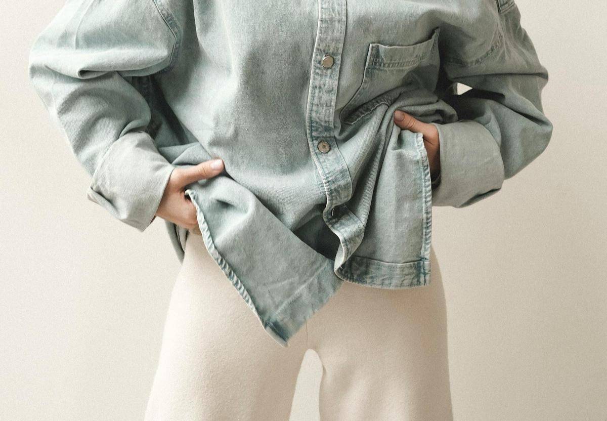 ilustrasi mix and match kemeja oversized
