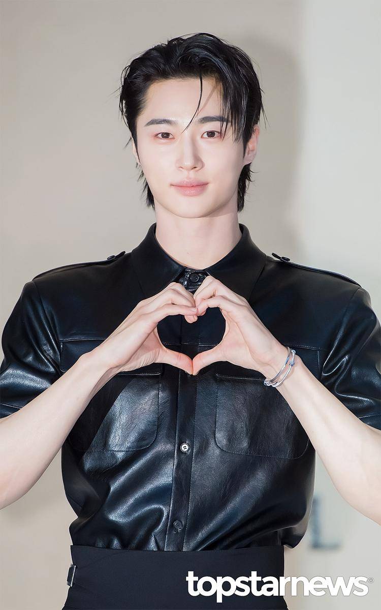 potret Byeon Woo Seok di event HAUS NOWHERE (x.com/TSN_PHOTO)