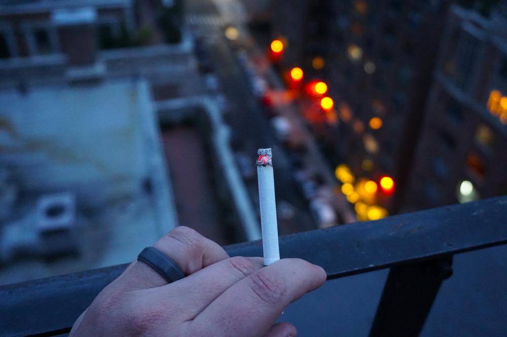 gambar rokok (unsplash.com/Justin Mata)