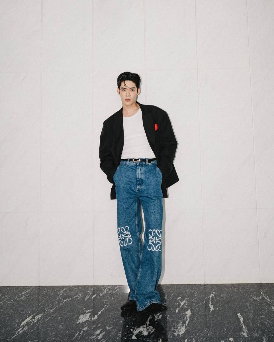 Gaya Preppy Nodt Nutthasid (instagram.com/nodted)