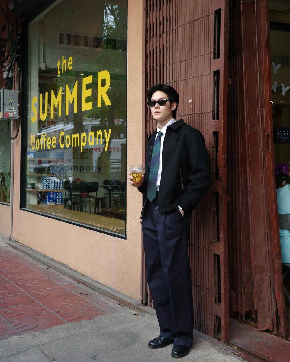 Gaya Preppy Nodt Nutthasid (instagram.com/nodted)