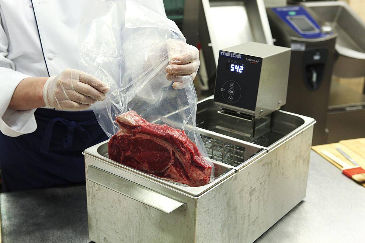 ilustrasi sous vide (commons.m.wikimedia.org/Erikoinentunnus)