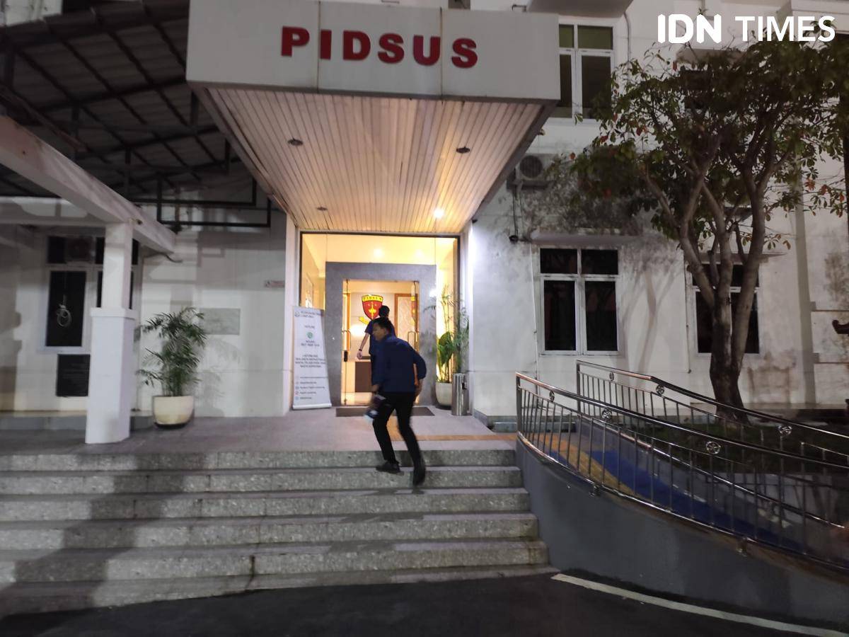 Suasana di depan gedung Pidsus Kejati Lampung. (IDN Times/Muhaimin)