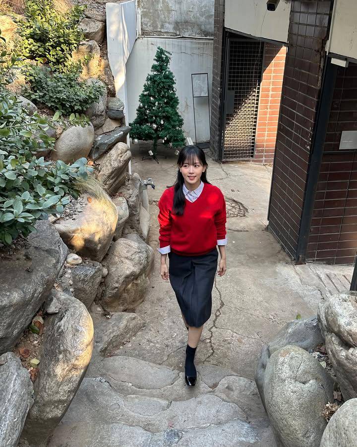 OOTD Kang Han Na (instagram.com/k_hanna_)