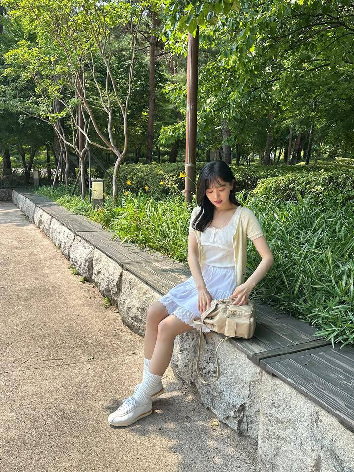 OOTD Kang Han Na (instagram.com/k_hanna_)