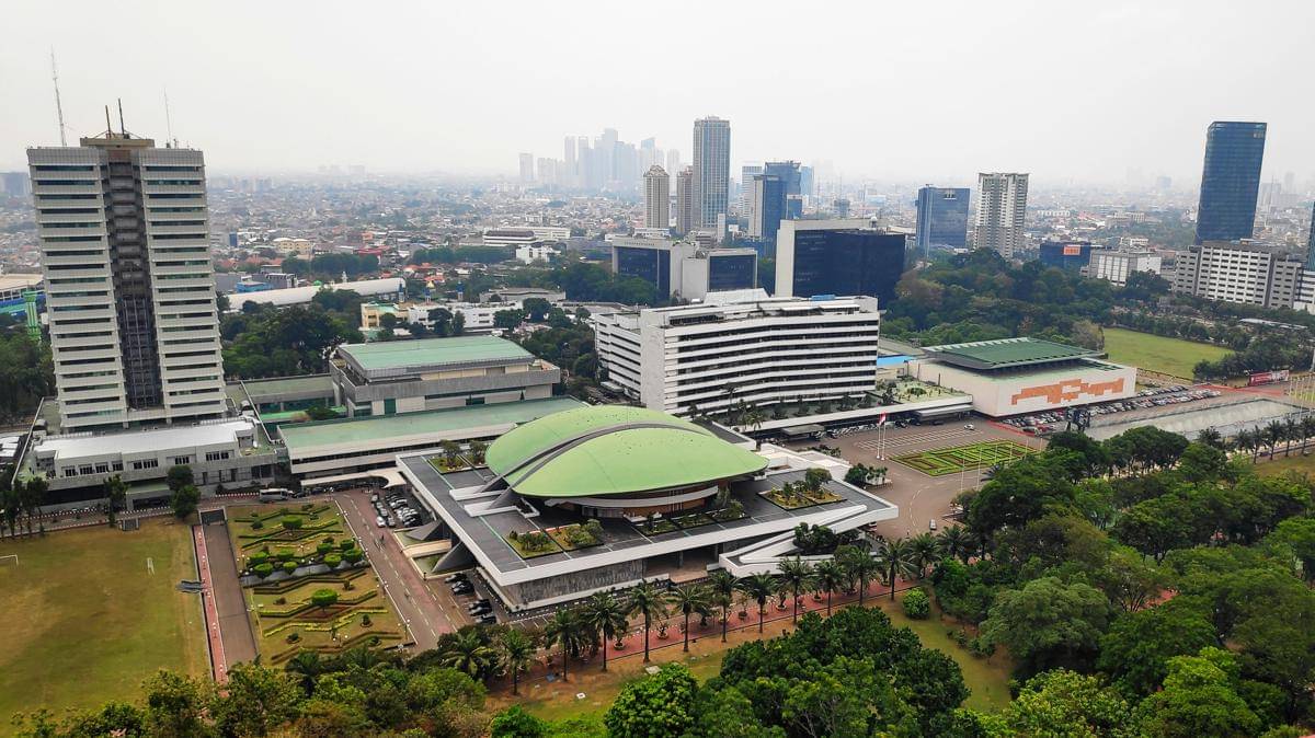 ilustrasi gedung pemerintah (unsplash.com/Dino Januarsa)