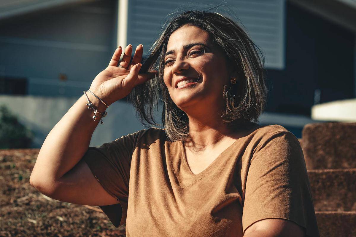 ilustrasi perempuan happy (pexels.com/Ibraim Leonardo)
