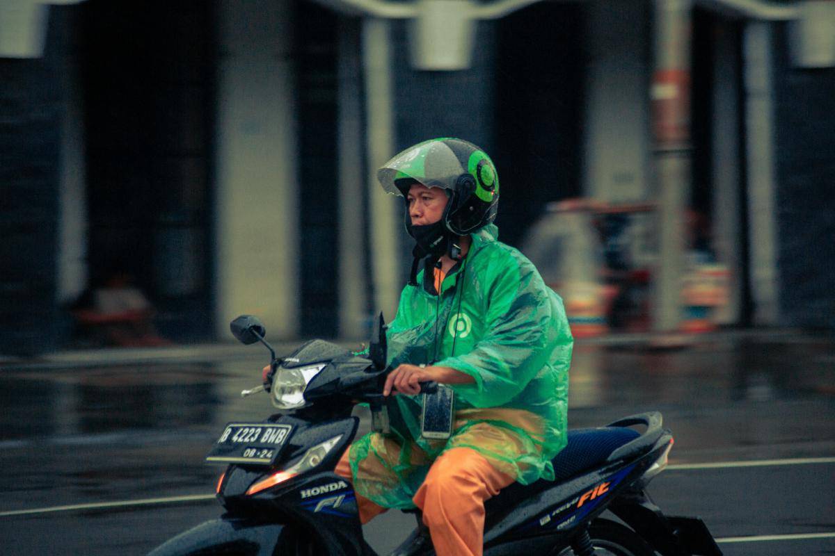 Ojek online (unsplash.com/Sabda Rhamadhoni)