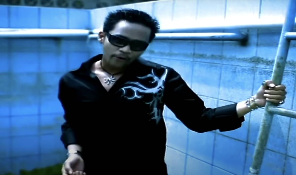 cuplikan MV THE FLY - Berlalu (youtube.com/SonyMusicID)