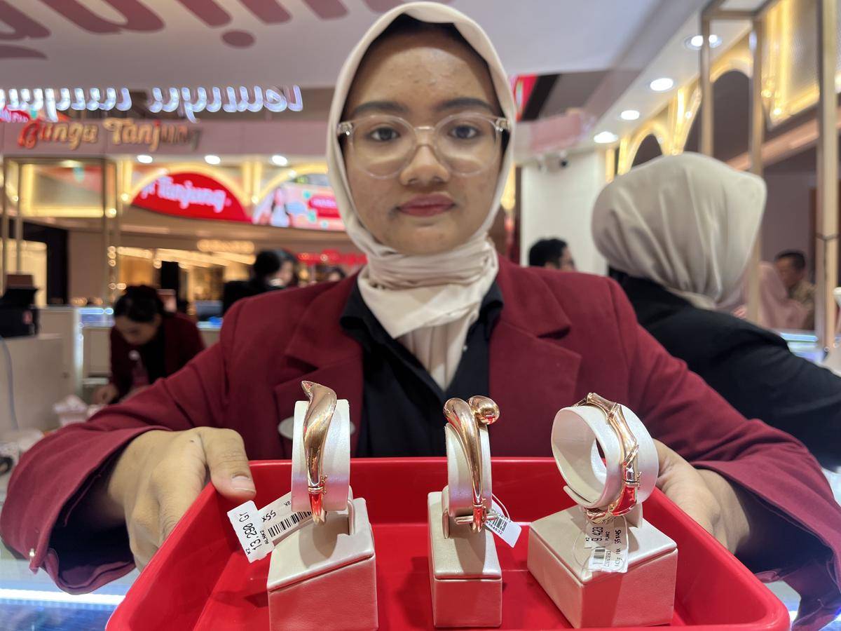 emas, toko emas, bunga tanjung, perhiasan emas, investasi emas
