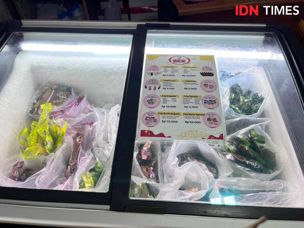 Potret freezer es krim Baltic, Kwitang, Senen, Jakarta Pusat