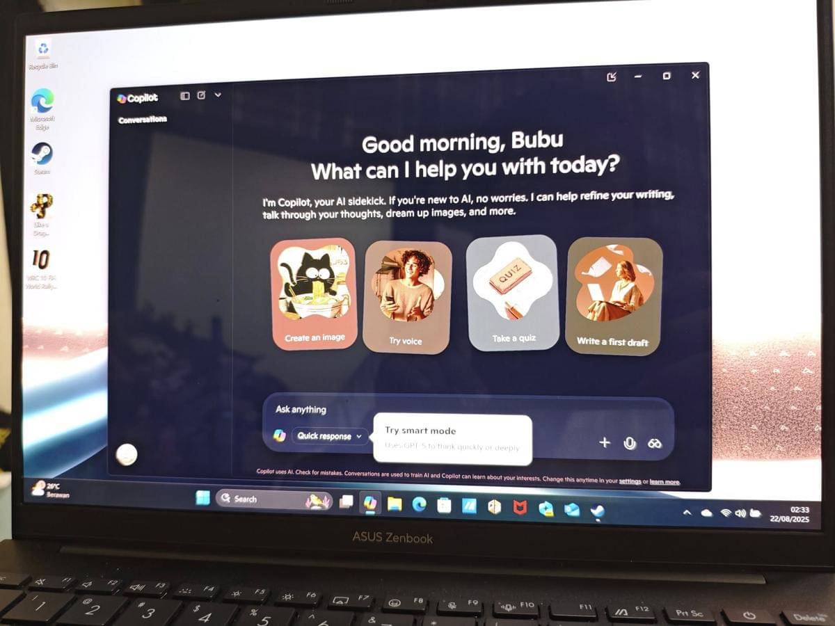 ASUS Zenbook 14 Dengan AMD Ryzen AI 7 350.