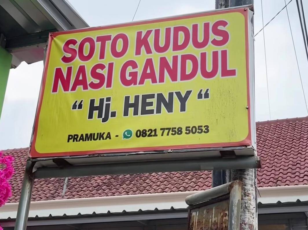 Soto Kudus dan Nasi Gandul Hj. Heny Pramuka