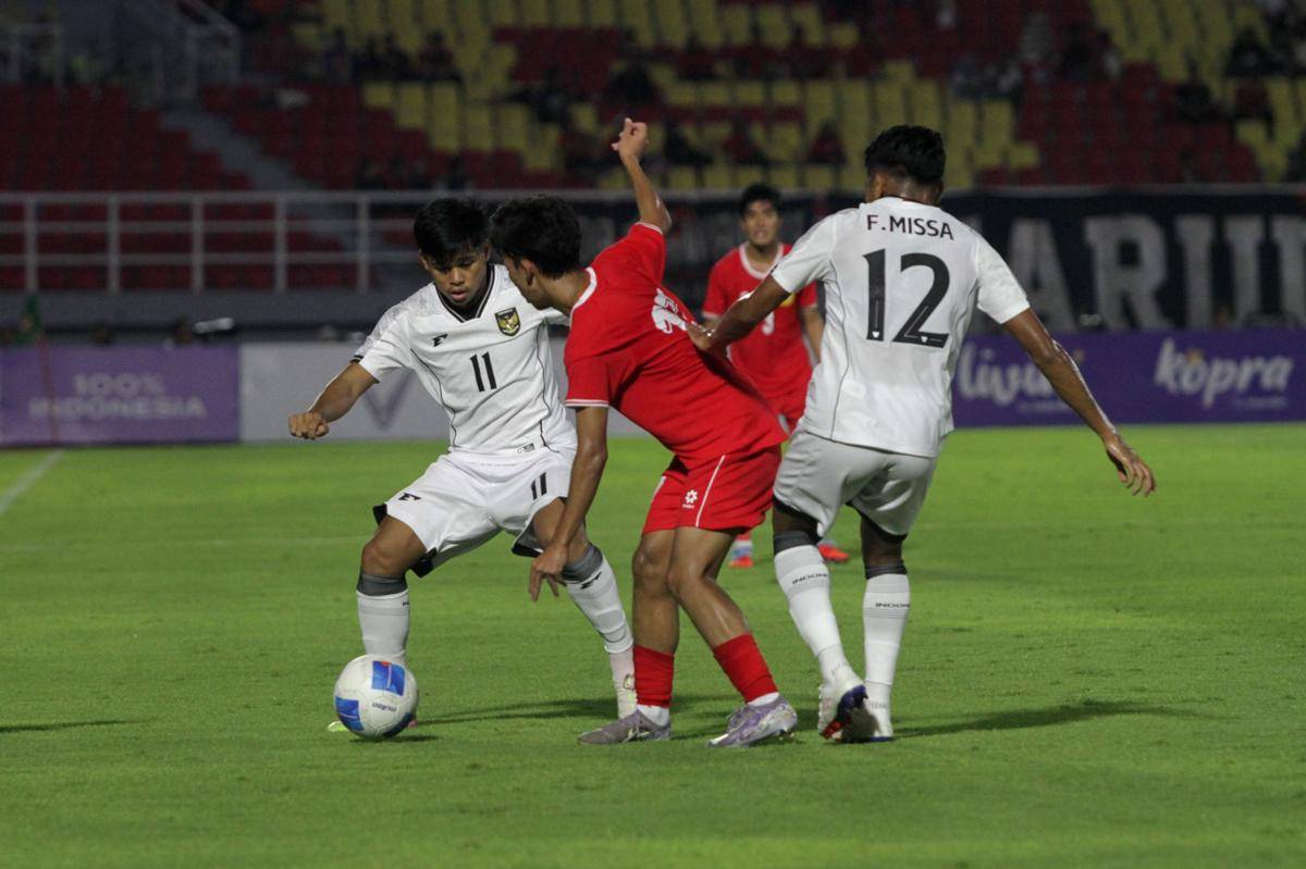 antarafoto-timnas-u-23-indonesia-lawan-laos-berakhir-imbang-1756962412 (1).jpg