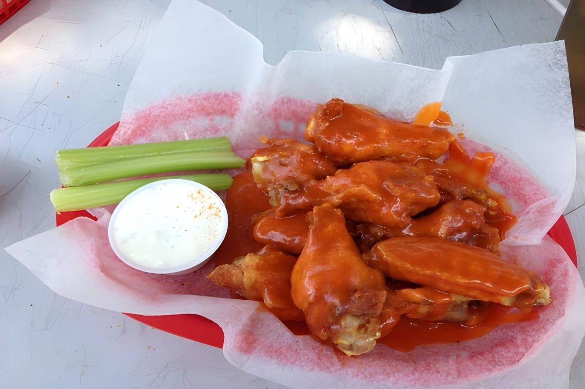 Sayap ayam pedas gurih 