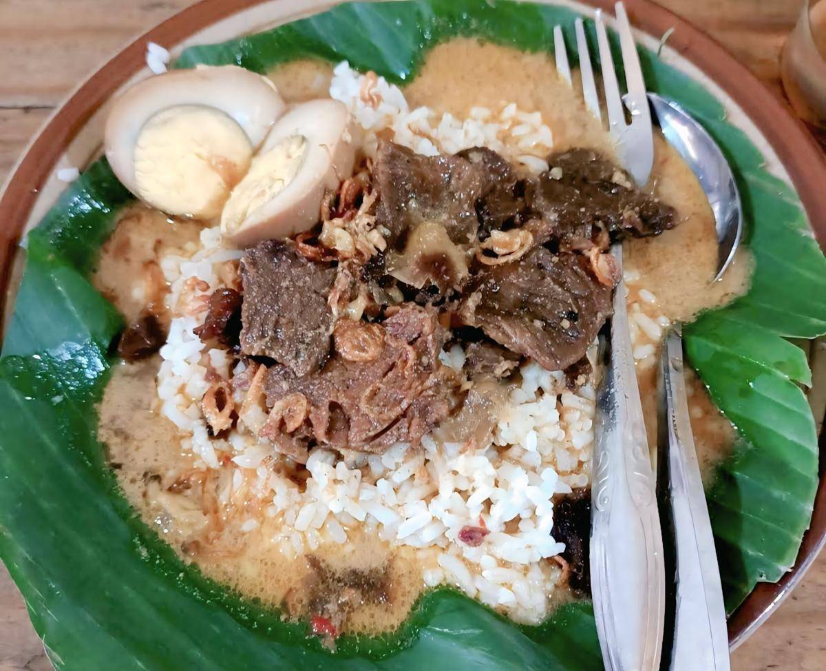 Nasi Gandul Mbah Di (google.com/maps/Talita Afsheena)