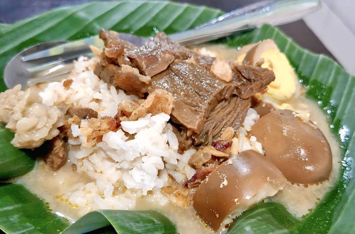 Nasi Gandul Khas Pati (google.com/maps/Ananda W Chandra)