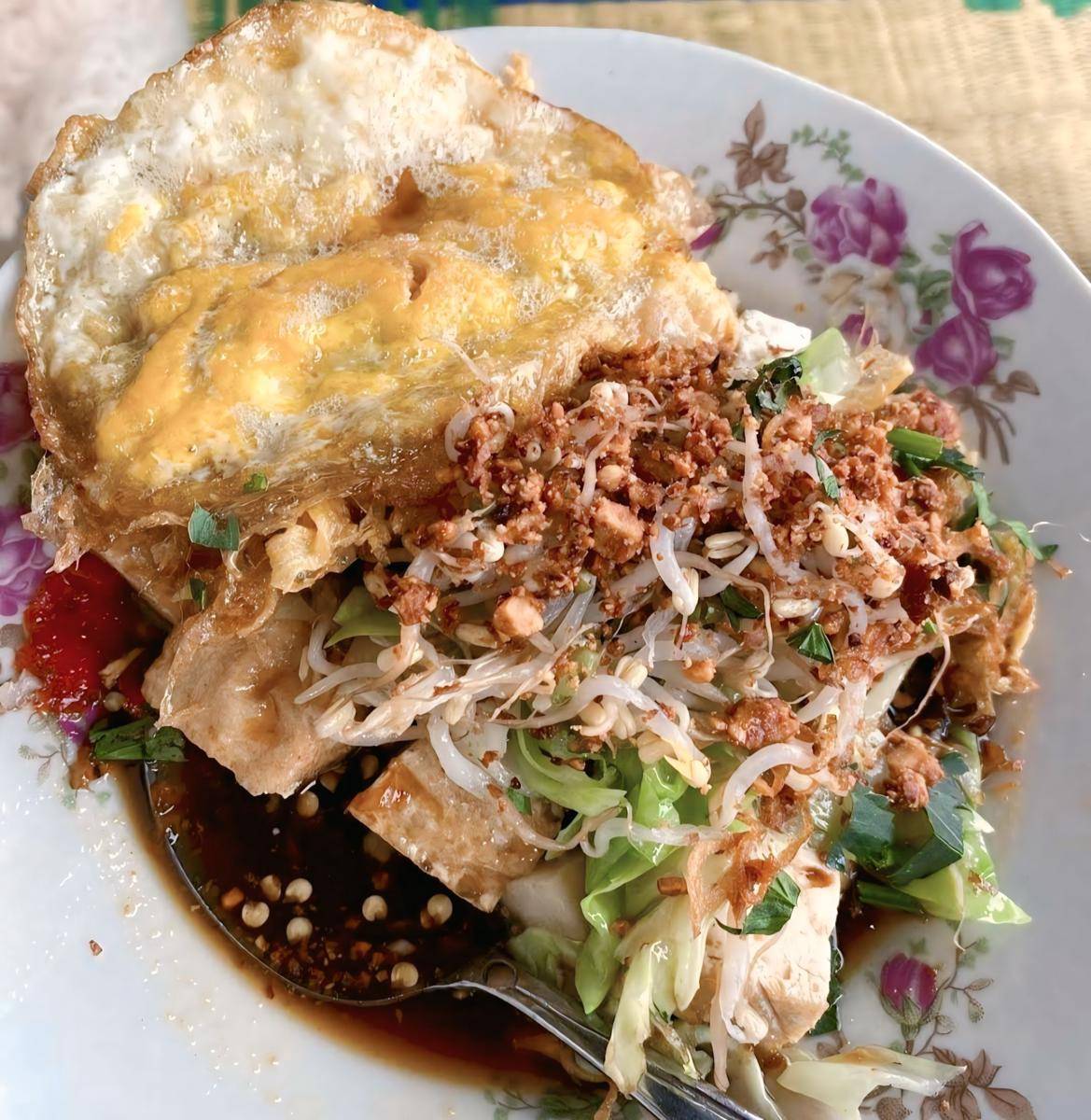 Kupat Tahu Dompleng (google.com/maps/friska Soraya)