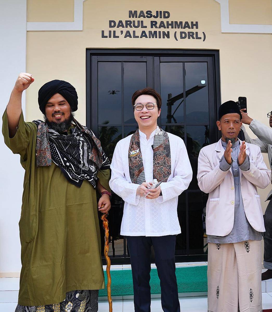 Richard Lee bangun masjid (instagram.com/dr.richard_lee)