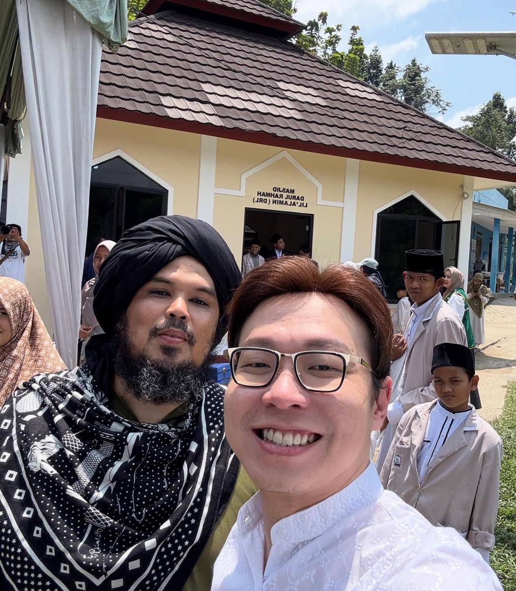 Richard Lee bangun masjid (instagram.com/dr.richard_lee)