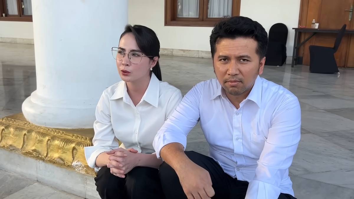 Arumi Bachsin kunjungi kantor Emil Dardak usai pembakaran (youtube.com/arumibachsin94)