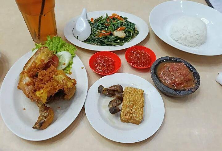 Ayam Goreng Jakarta, Jakarta (google.com/maps/khelly chan)
