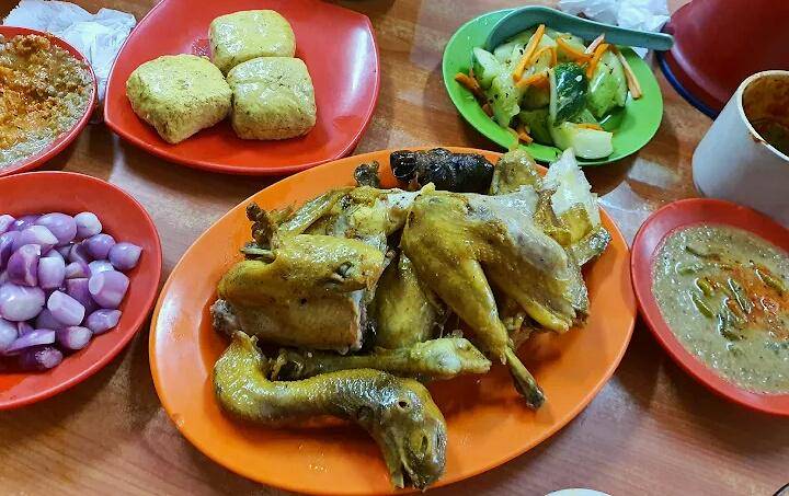Ayam Goreng H. Mardun Martinah, Jakarta (google.com/maps/Liza Hadiwijaya)