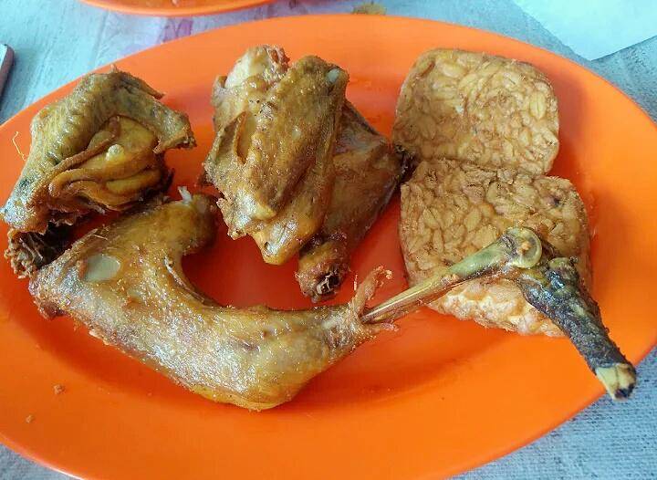 Pondok Ayam Goreng H. Halim, Jakarta (google.com/maps/Dicky Arwana)