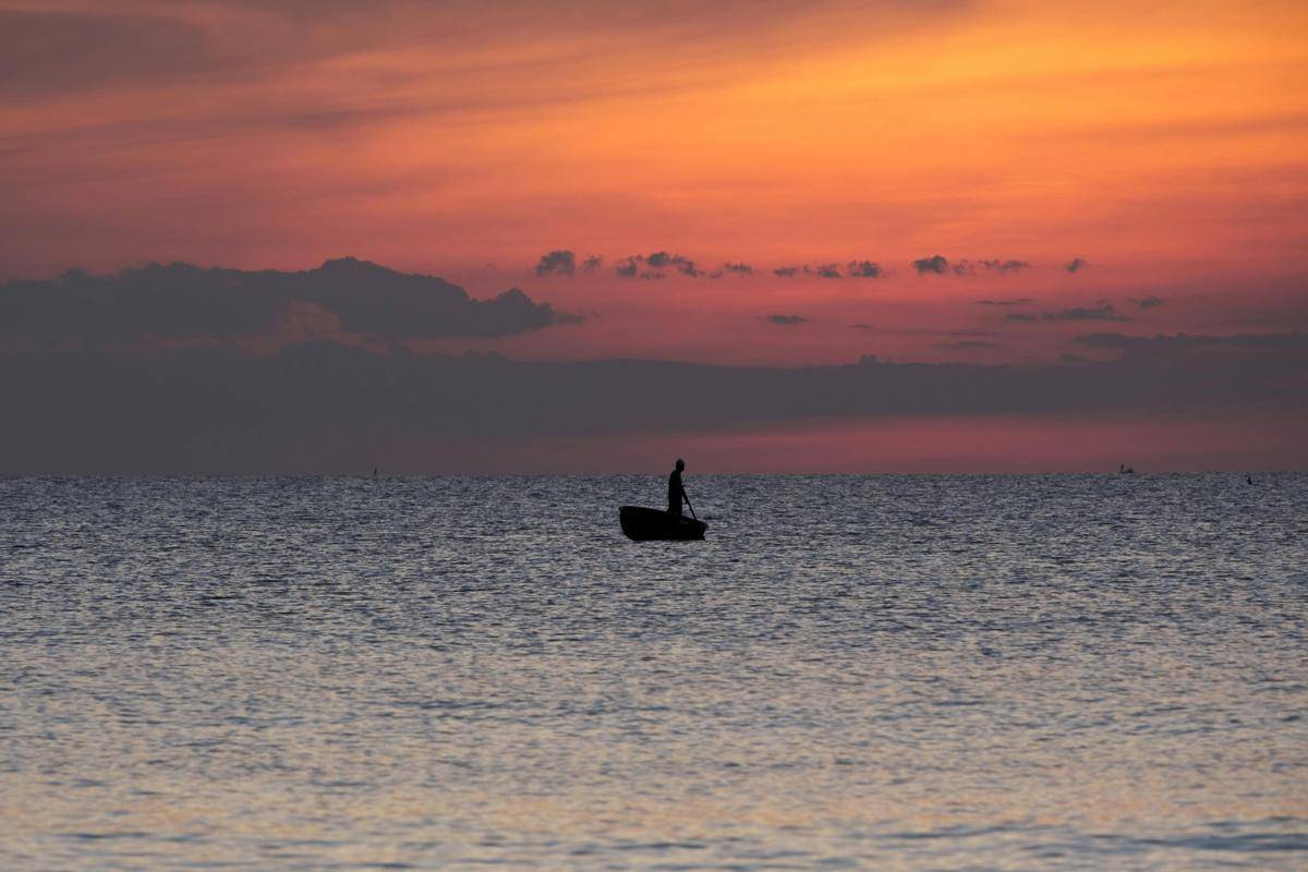 tengah laut