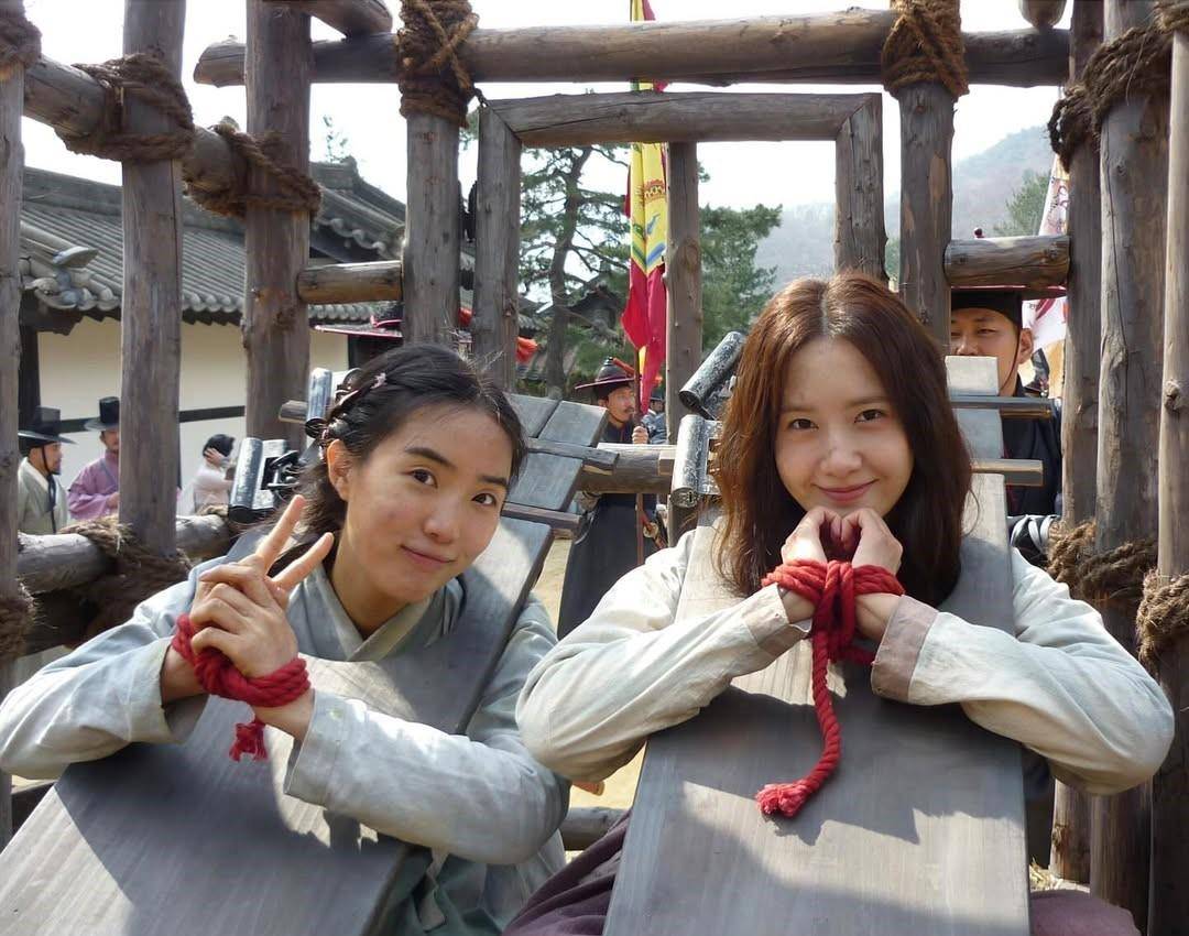 Drama Bon Appétit, Your Majesty (instagram.com/yoona__lim)