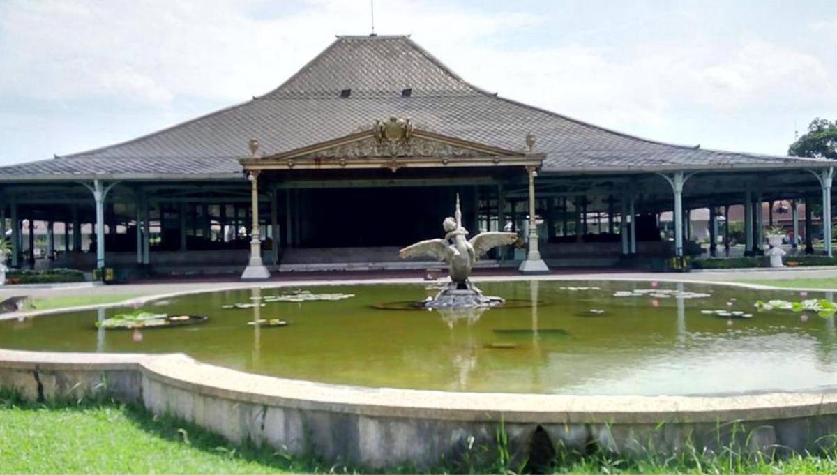 Pura Mangkunegaran Surakarta (commons.wikimedia.org/SakaReksapustaka)