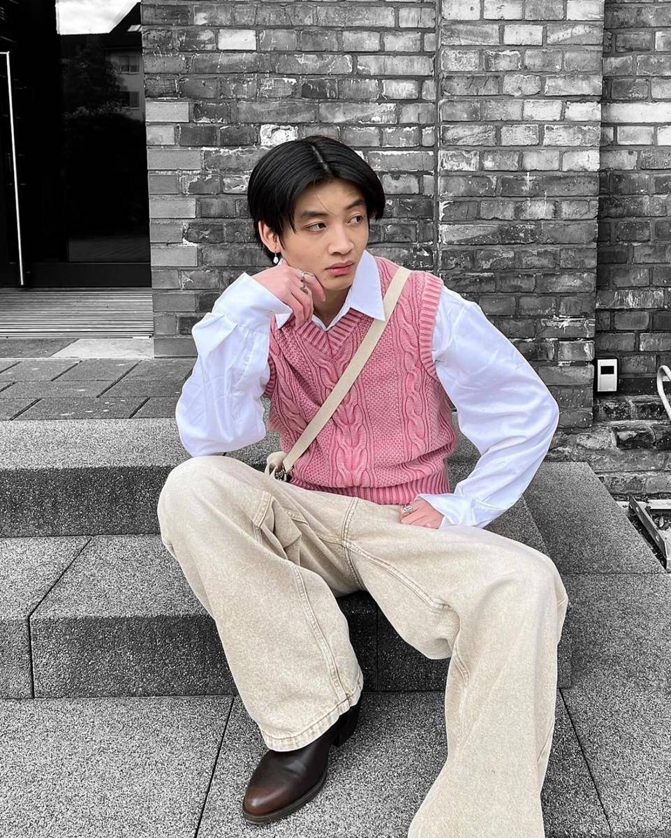 OOTD pink hijau untuk pria, outfit pria