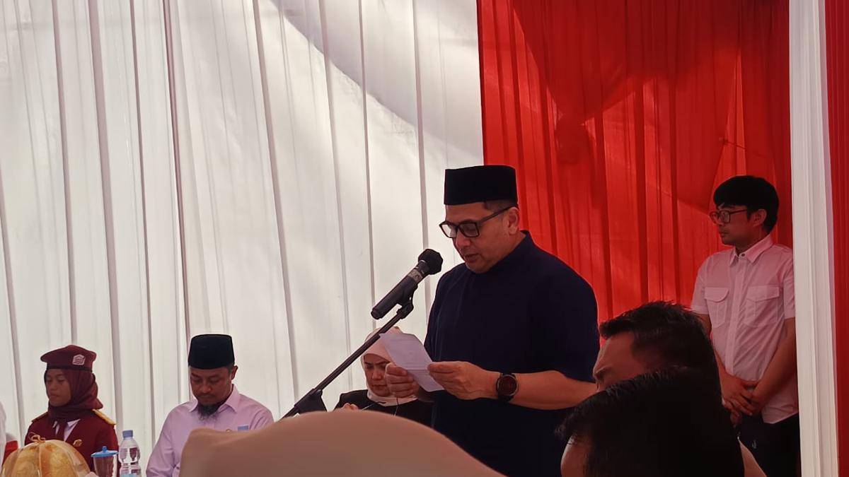 Wali Kota Makassar, Munafri Arifuddin dalam peresmian 20 unit rumah untuk warga miskin di Untia, Kota Makassar, Sulawesi Selatan, Jumat (5/9/2025). IDN Times/Ashrawi Muin