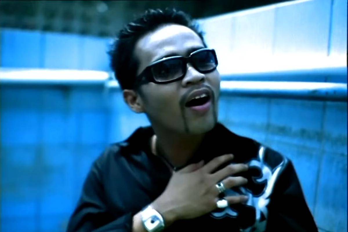 cuplikan MV THE FLY - Berlalu 
