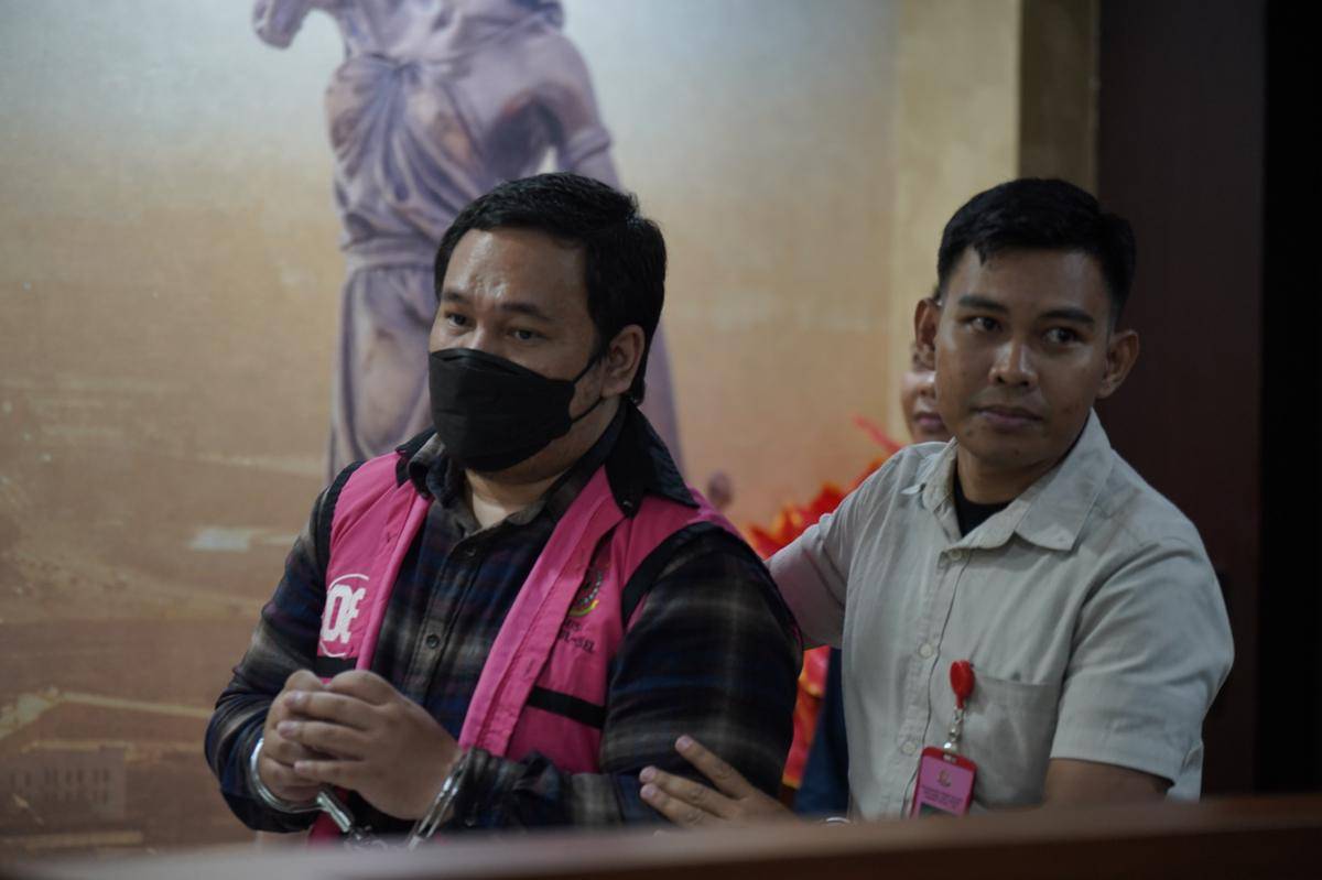Kejati Sulsel tangkap seorang analis kredit bank pemerintah yang korupsi Rp2,2 miliar. (Dok. Kejati Sulsel)