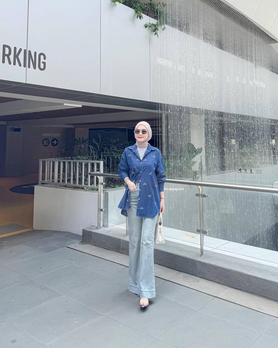 potret OOTD hijab chic ala Dinda Saputri (instagram.com/dindasaputt)