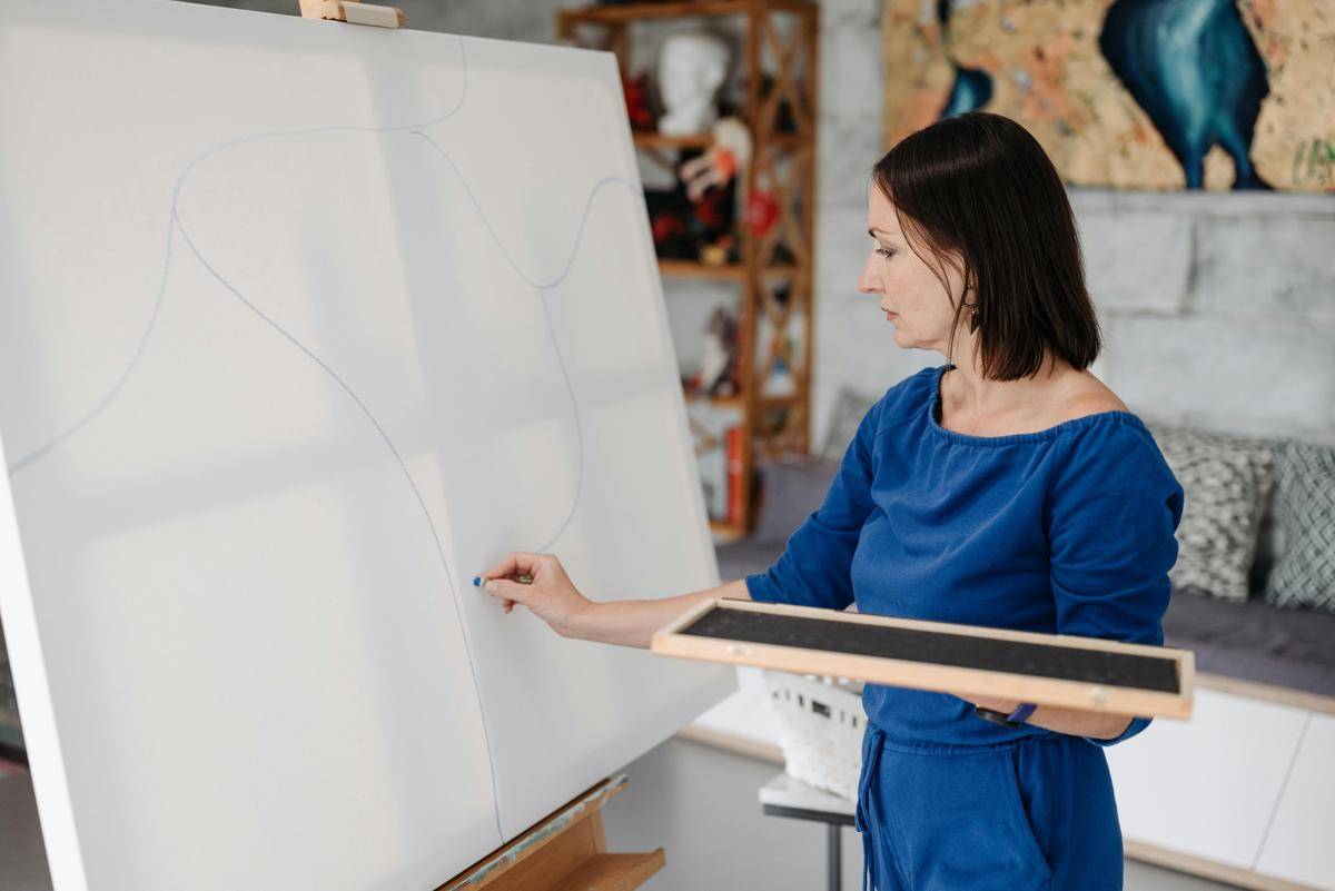 ilustrasi proses yang autentik dalam berkarya (pexels.com/Pavel Danilyuk)