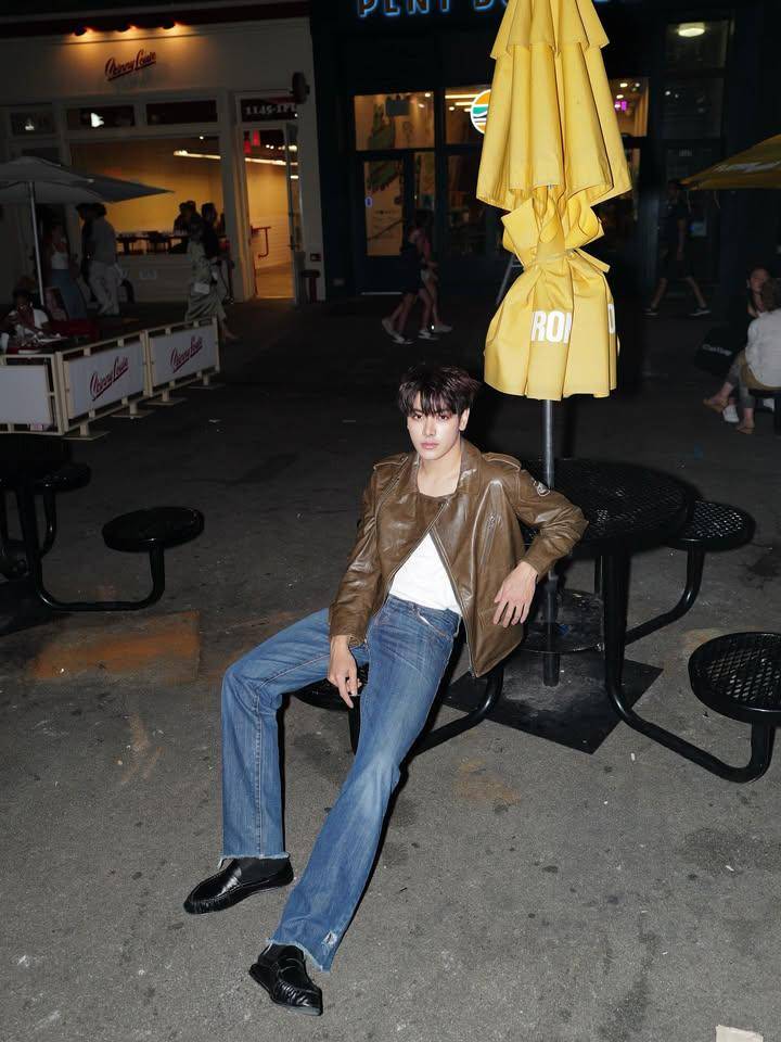 styling brown jacket ala Joong Archen (instagram.com/chen_rcj)
