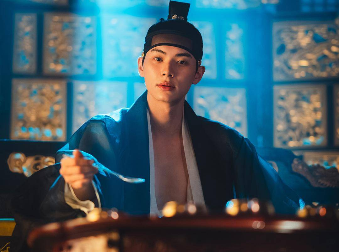 still cut drama Korea Bon Appétit, Your Majesty (instagram.com/tvn_drama)
